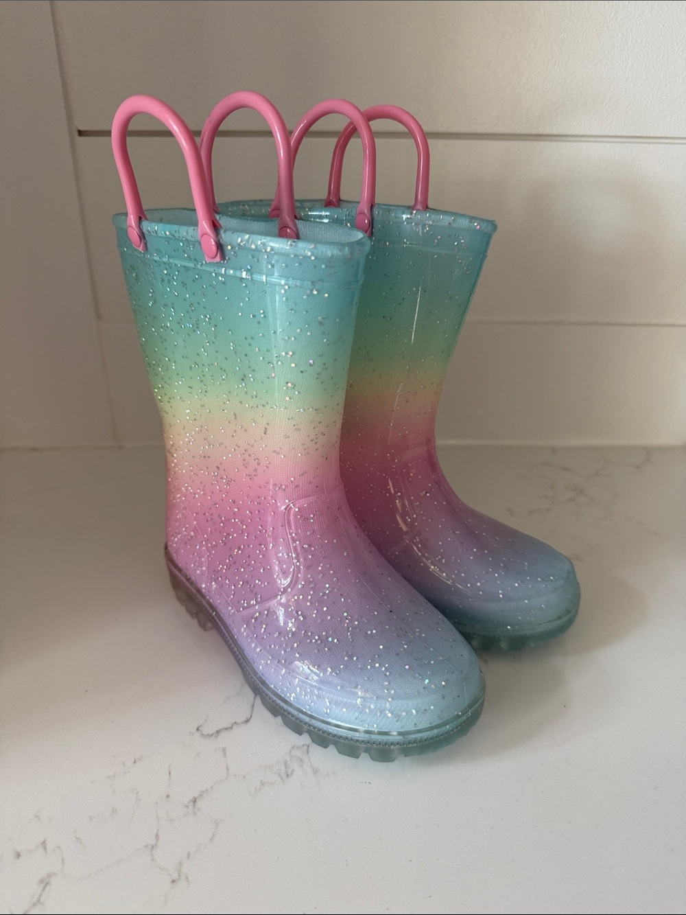 Girls 9T light-up Rainbow Glitter Rain Boots with Pink Handles